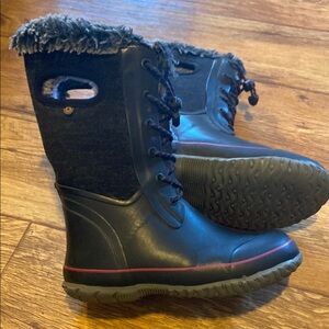 Boggs Arcata snowboots size 4